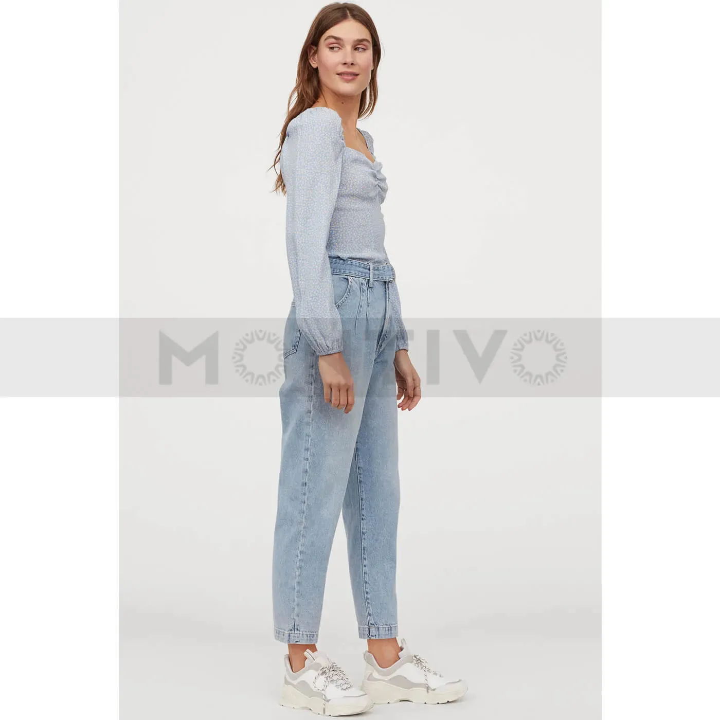 HM Light Blue Slouchy Mom Jeans