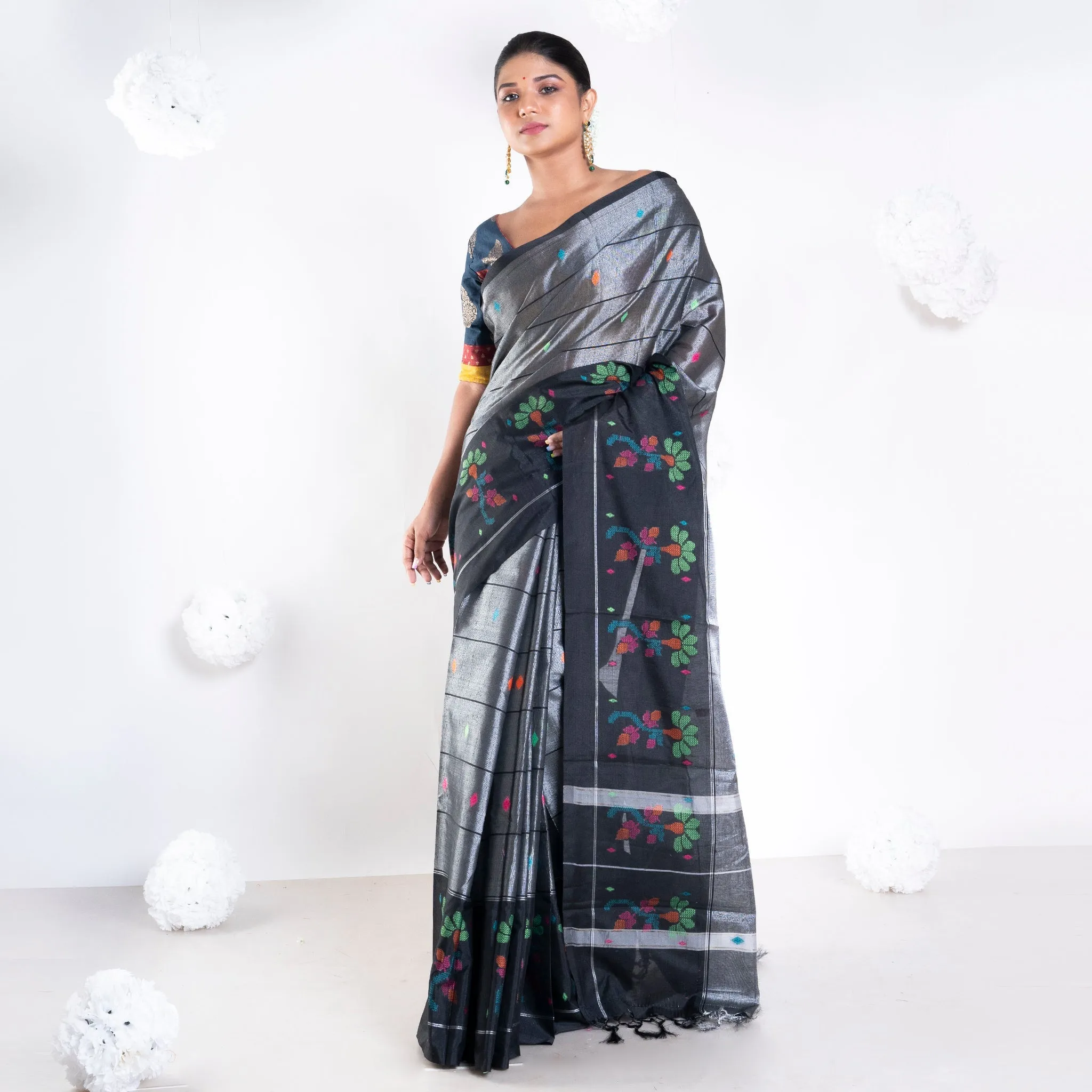 Women Banarasi Kora Organza Zari Saree In Ash Grey With Floral Border