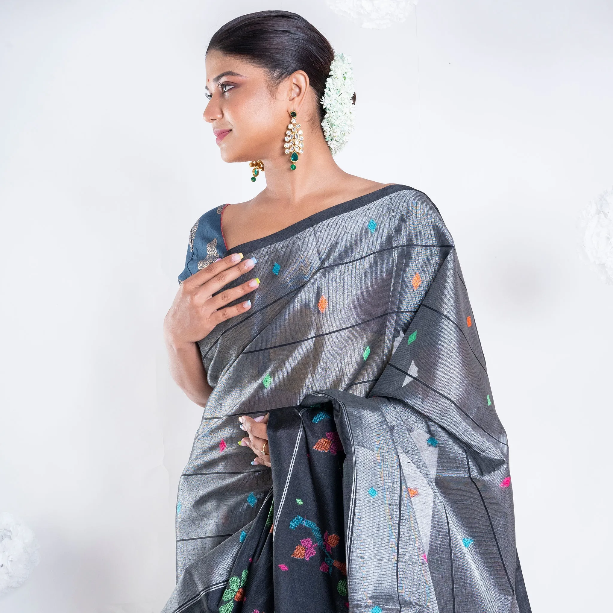 Women Banarasi Kora Organza Zari Saree In Ash Grey With Floral Border