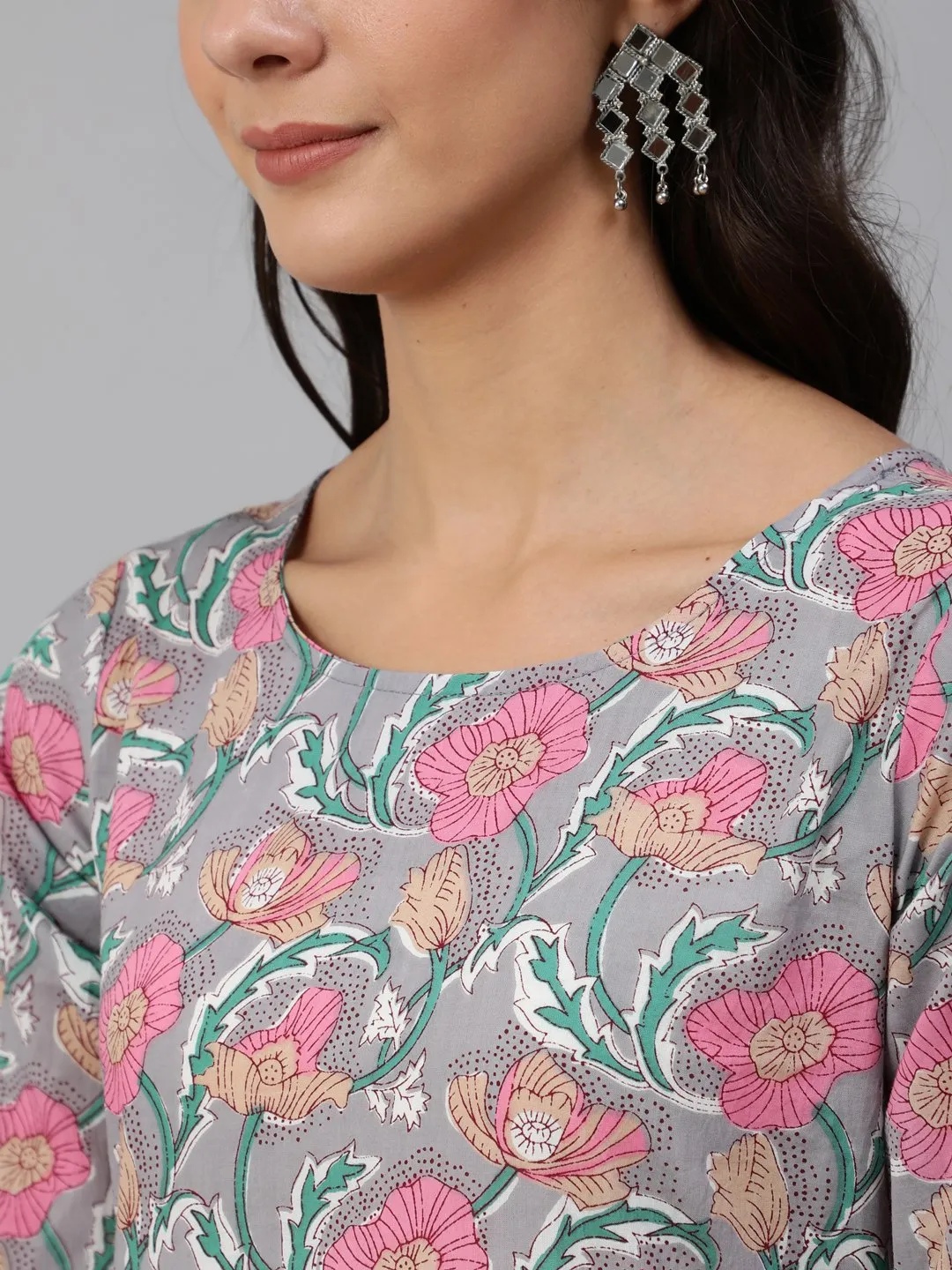 Women Grey Floral Printed Kurta Set With Palazo & Dupatta