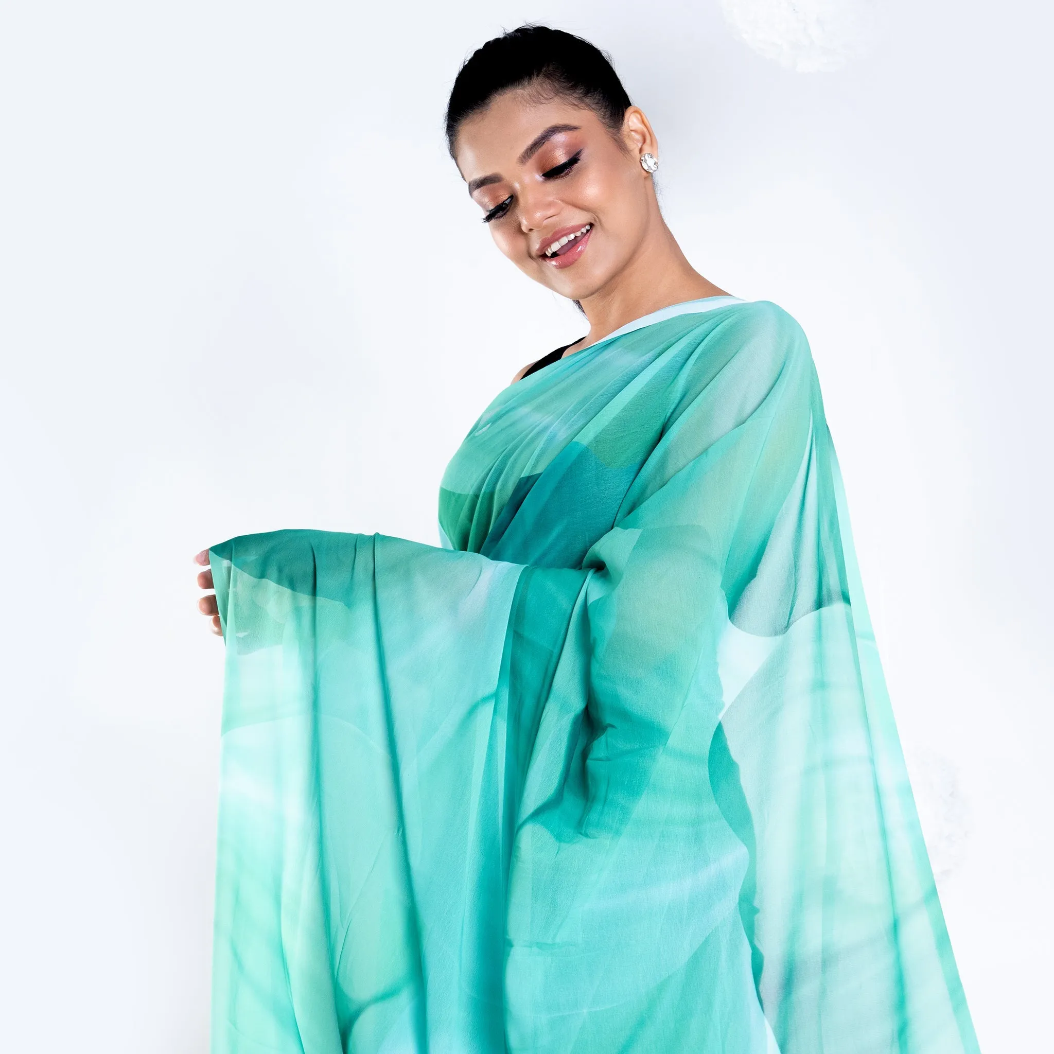 Women Jolie Georgette Digital Printed Saree In Green Color