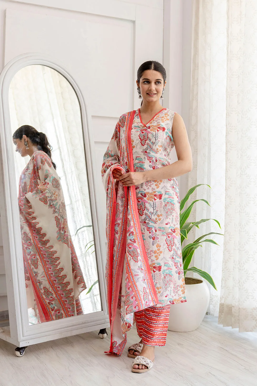 Women Off White Printed Straight Kurta With Trouser And Dupatta