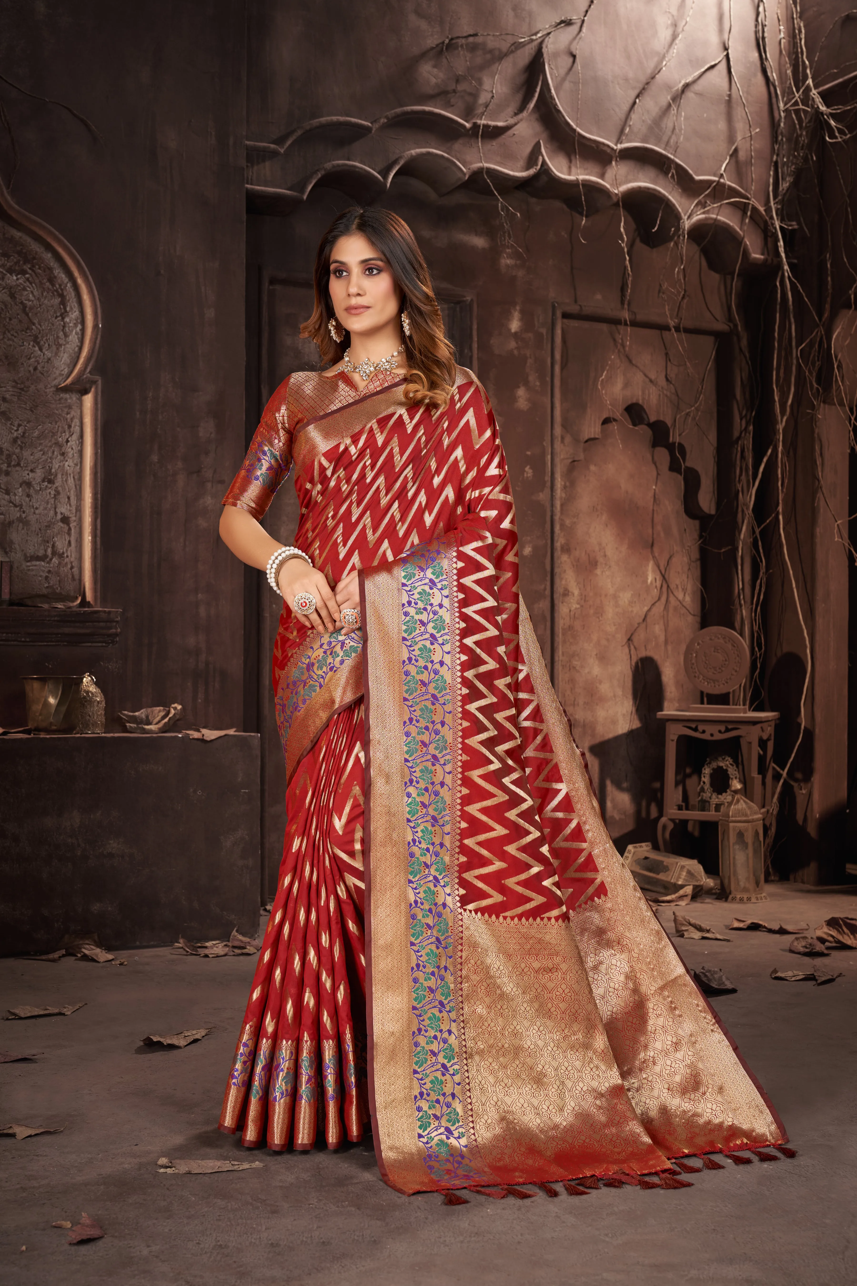 Women Party Wear Weaving Leherai Silk Red colour Saree with Un-Stitched Blouse