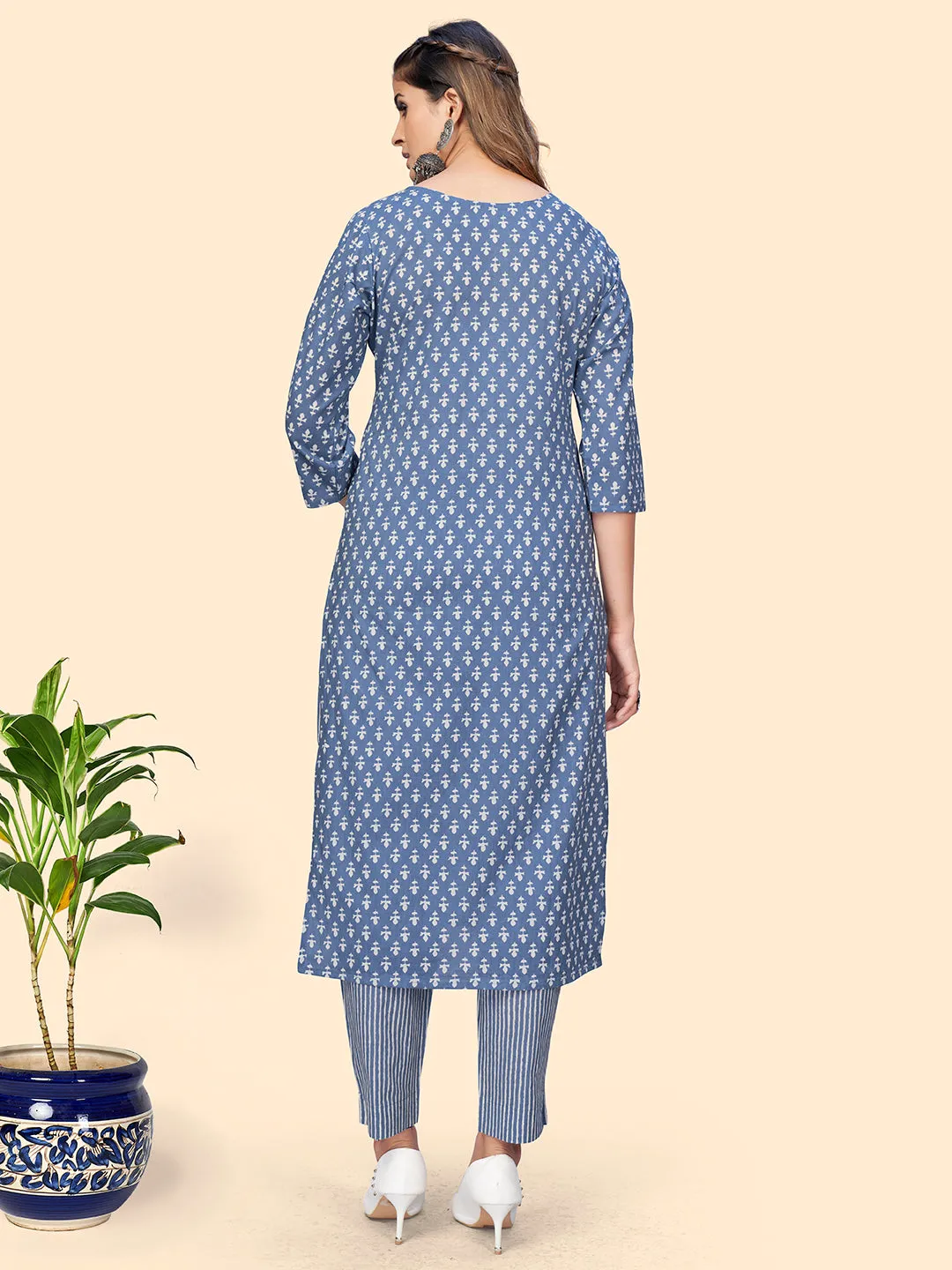 Women'S Print & Embroidered Straight Cotton Blue Stitched Kurta With Pant