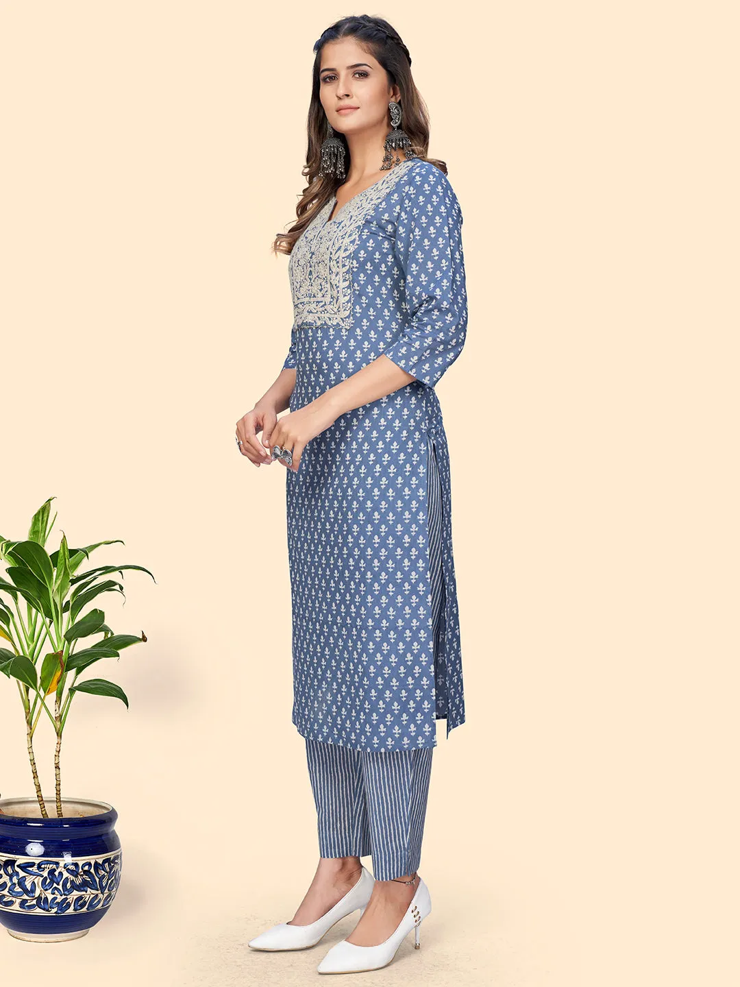 Women'S Print & Embroidered Straight Cotton Blue Stitched Kurta With Pant