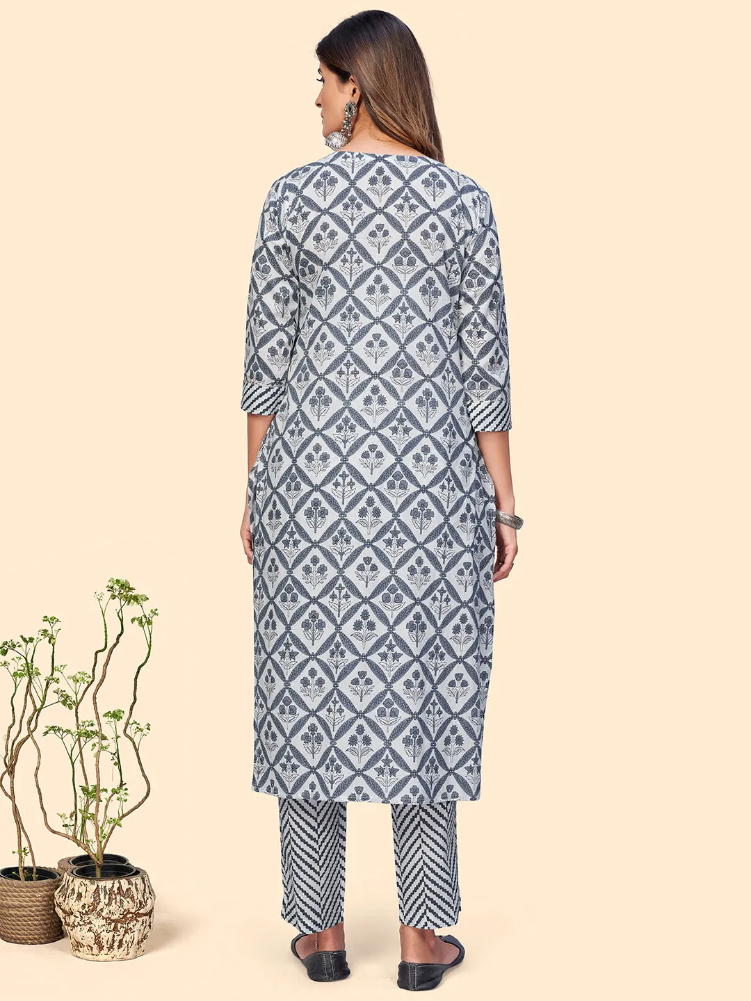 Women'S Printed & Embroidered Straight Cotton Navy Blue Stitched Kurta